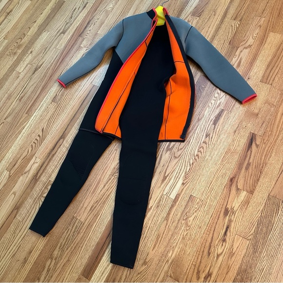 Vintage Henderson Unisex Black and Gray Full-Length Two Piece Wetsuit - Picture 4 of 7